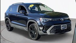 2025 Volkswagen Taos SE Black 4Motion