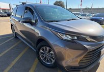 2021 Toyota Sienna LE 8-Passenger