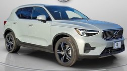 2025 Volvo XC40 B5 Core Bright Theme