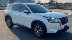 2022 Nissan Pathfinder SL
