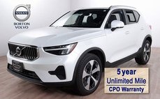 2025 Volvo XC40 B5 Core Bright Theme