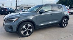 2023 Volvo XC40 B5 Plus Bright Theme