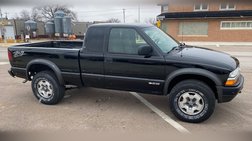 2002 Chevrolet S-10 LS