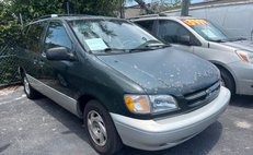 2000 Toyota Sienna LE