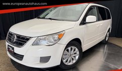 2012 Volkswagen Routan SE