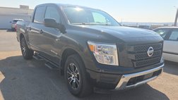 2022 Nissan Titan SV