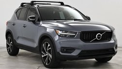 2022 Volvo XC40 T5 R-Design