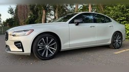 2022 Volvo S60 B5 Momentum