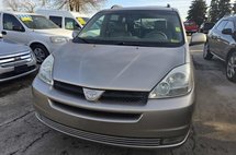 2004 Toyota Sienna 4 Dr XLE Passenger Van