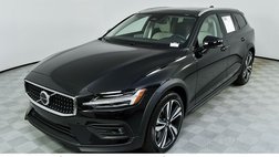 2024 Volvo V60 Cross Country B5 Plus
