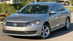 2014 Volkswagen Passat 1.8T SE with Sunroof 1.8