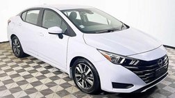 2023 Nissan Versa SR