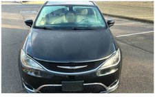 2017 Chrysler Pacifica Touring L FWD