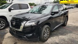 2022 Nissan Pathfinder SV
