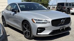 2024 Volvo S60 B5 Plus Dark Theme