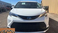 2024 Toyota Sienna LE 8-Passenger