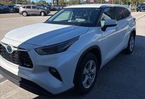 2022 Toyota Highlander Hybrid LE