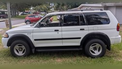 2001 Mitsubishi Montero Sport ES