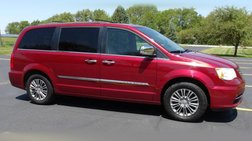 2013 Chrysler Town and Country Touring-L