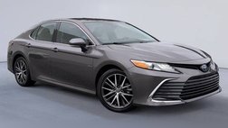 2022 Toyota Camry Hybrid XLE