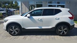 2025 Volvo XC40 B5 Core Bright Theme