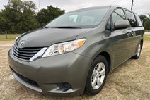 2013 Toyota Sienna LE