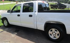 2005 Chevrolet Silverado 1500 LS Crew Cab 2WD