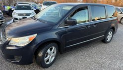 2010 Volkswagen Routan SE
