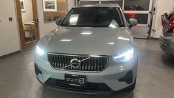 2025 Volvo XC40 B5 Core Bright Theme
