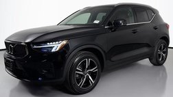 2023 Volvo XC40 B5 Plus Bright Theme