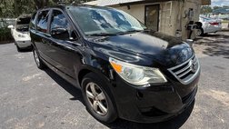 2011 Volkswagen Routan SE