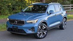2024 Volvo XC40 B5 Plus Bright Theme
