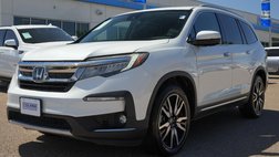 2021 Honda Pilot Touring w/Rear Captain's Chairs