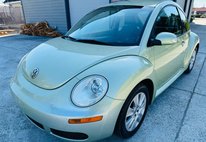 2008 Volkswagen New Beetle S