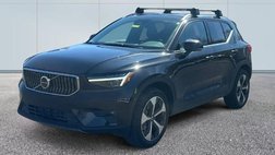 2024 Volvo XC40 B5 Plus Bright Theme