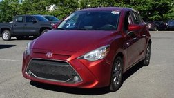 2020 Toyota Yaris Hatchback LE