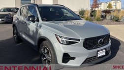 2024 Volvo XC40 B5 Core Dark Theme