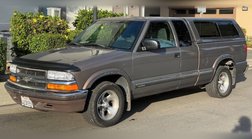 2000 Chevrolet S-10 LS