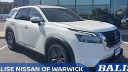 2022 Nissan Pathfinder SV
