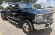 2004 Ford Super Duty F-350 Lariat