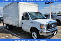2023 Ford E-Series E-450 SD
