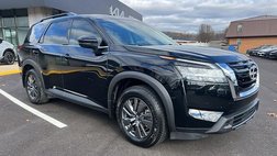 2022 Nissan Pathfinder SV