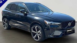 2025 Volvo XC60 B5 Ultra Dark Theme