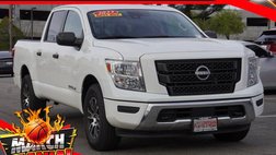 2023 Nissan Titan SV