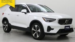 2023 Volvo XC40 B5 Plus Bright Theme