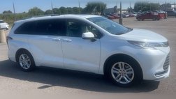 2022 Toyota Sienna Limited 7-Passenger