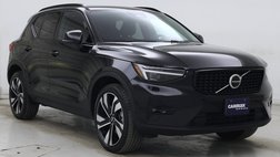 2024 Volvo XC40 B5 Ultimate Dark Theme