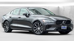 2024 Volvo S60 Recharge T8 Plus Dark Theme