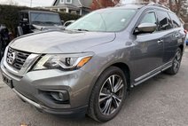 2017 Nissan Pathfinder Platinum