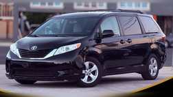 2017 Toyota Sienna LE 7-Passenger Auto Access Seat